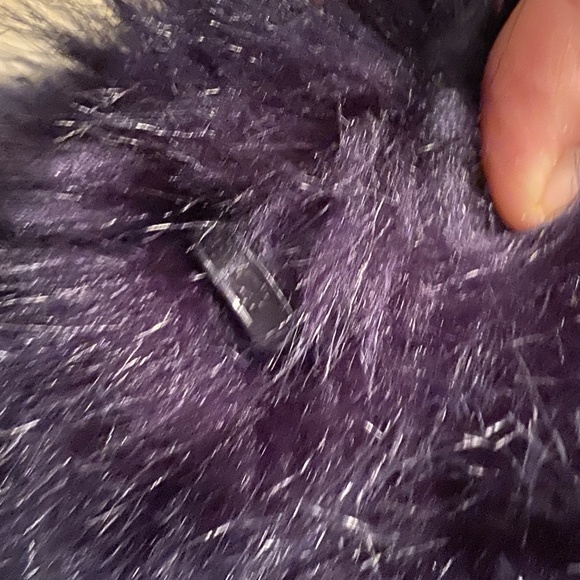 Parisian Faux Fur Vest - Picture 4 of 9